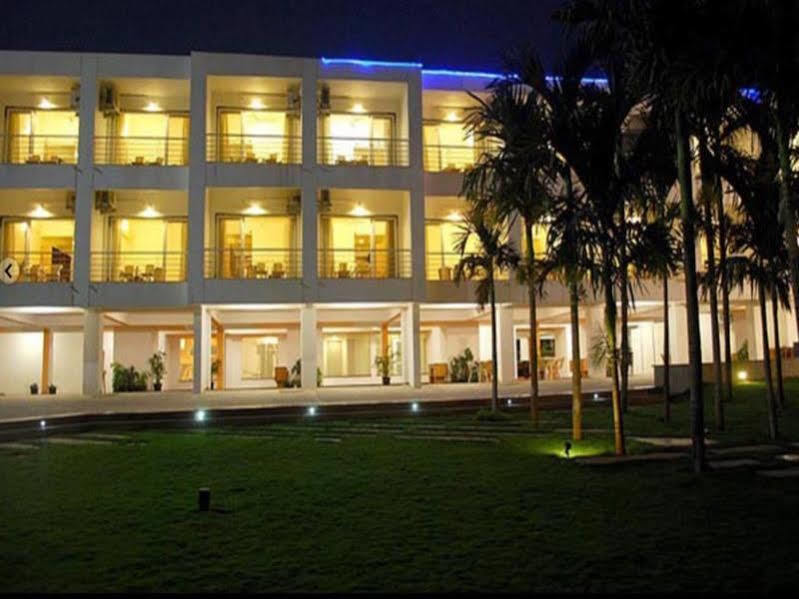 7 Apple Resort לונבלה מראה חיצוני תמונה